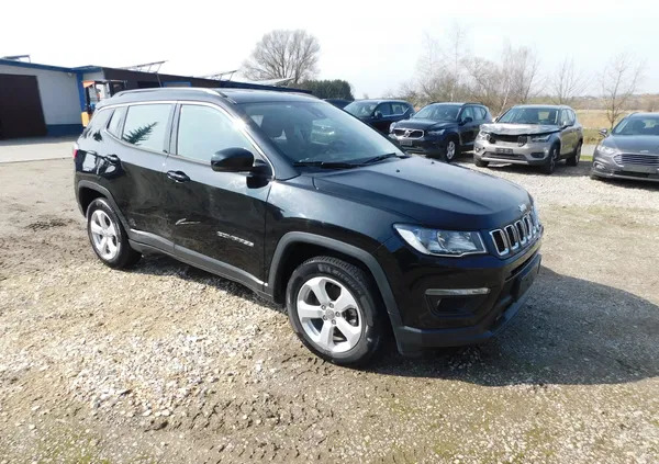 małopolskie Jeep Compass cena 25830 przebieg: 182000, rok produkcji 2019 z Twardogóra